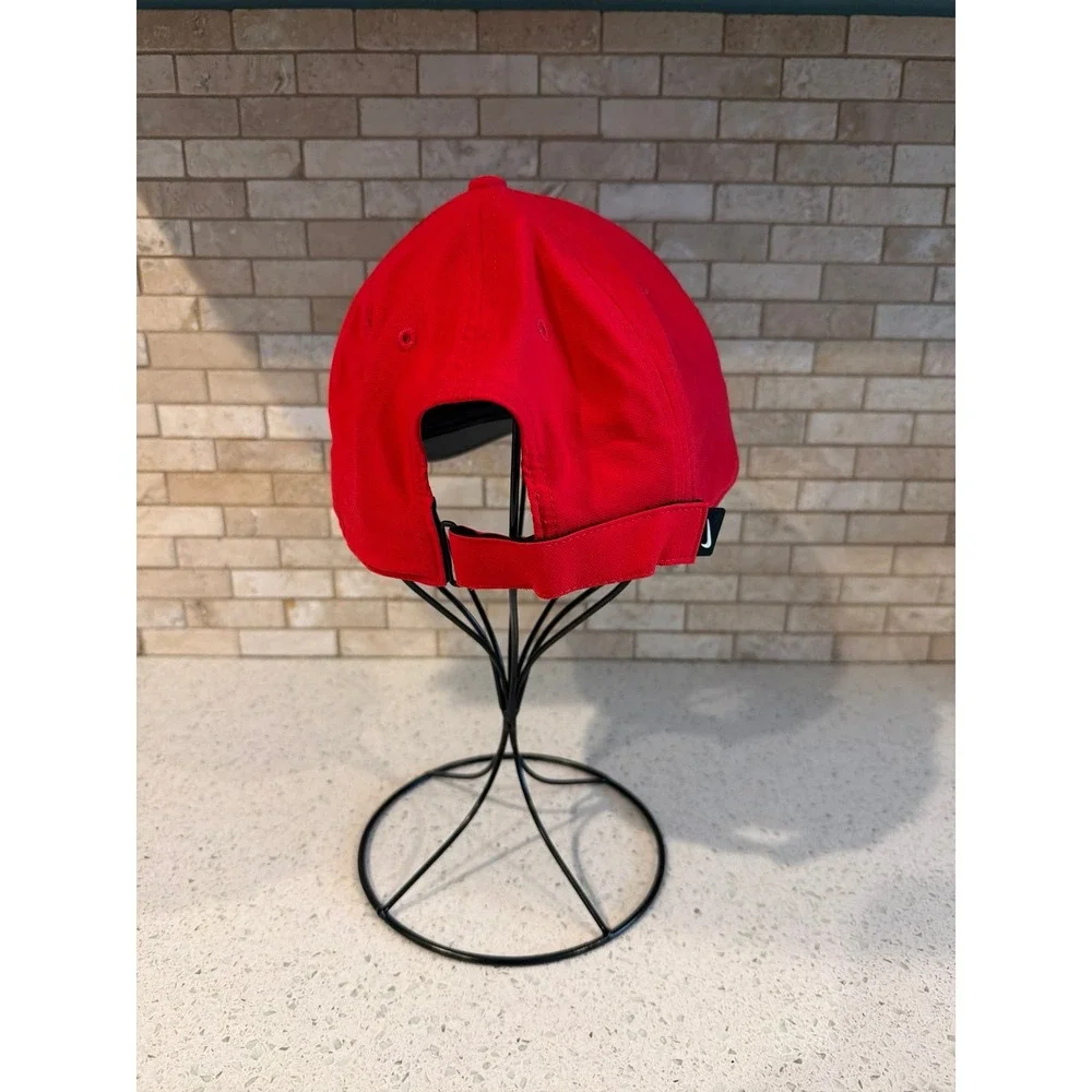 Nike Swoosh Red Adjustable Baseball Cap Hat Athletic Golf Dad Hat Unisex m/l